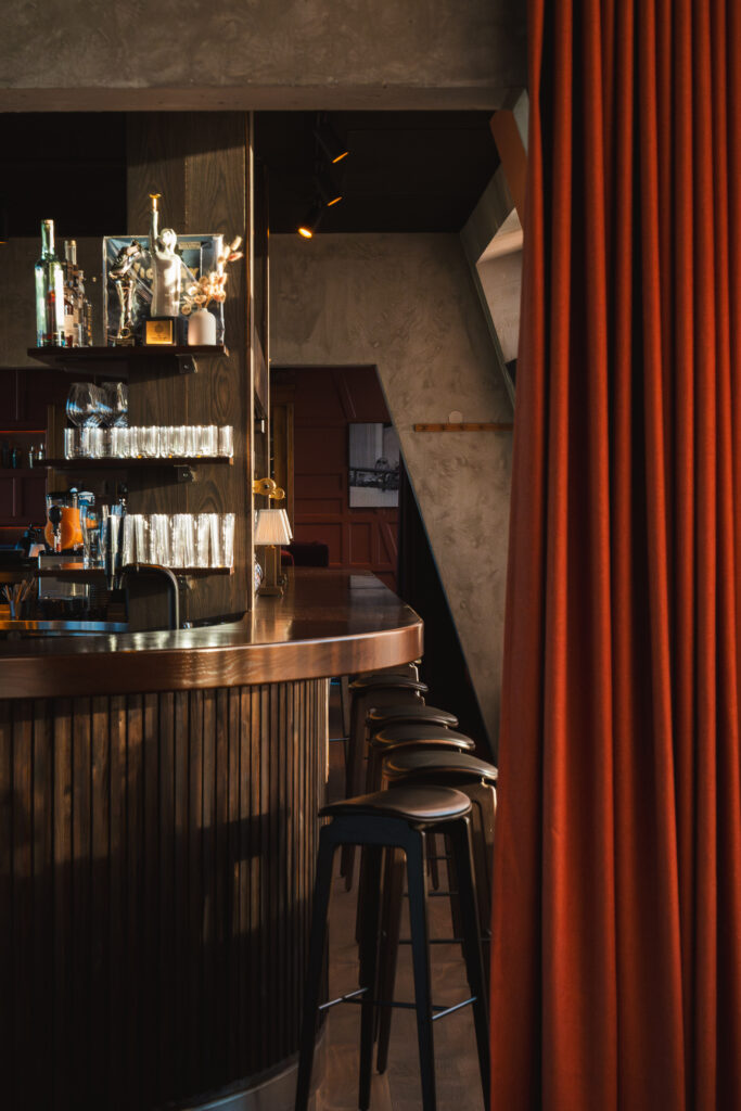 The bar at Victory